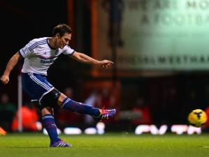 Image from http://www.independent.co.uk/sport/football/premier-league/west-ham-united-0-chelsea-3-match-report-frank-lampard-hammers-his-former-club-8959648.html